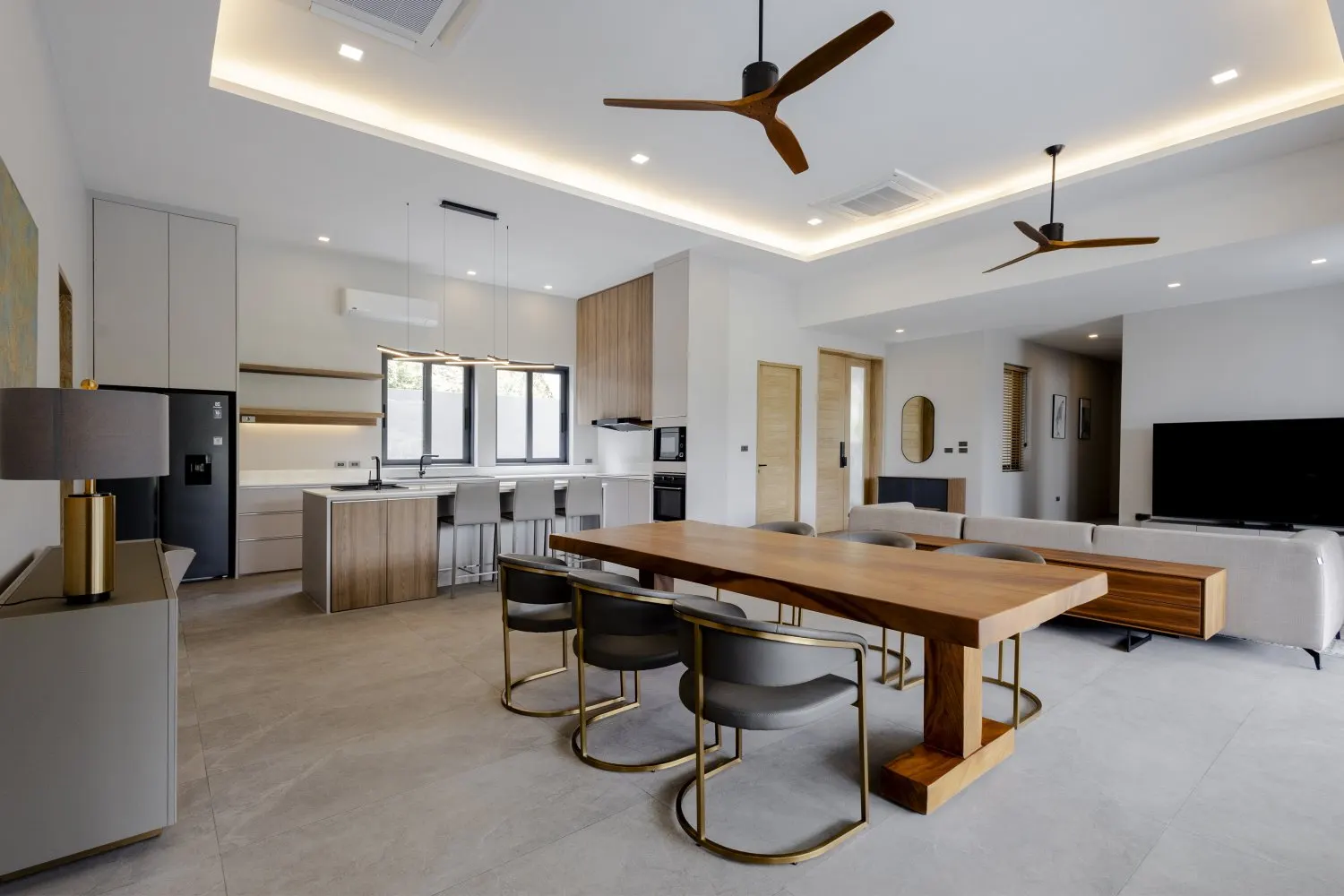 Property image - full photo 5