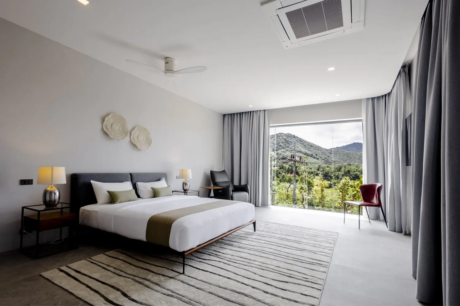 Property image - full photo 18