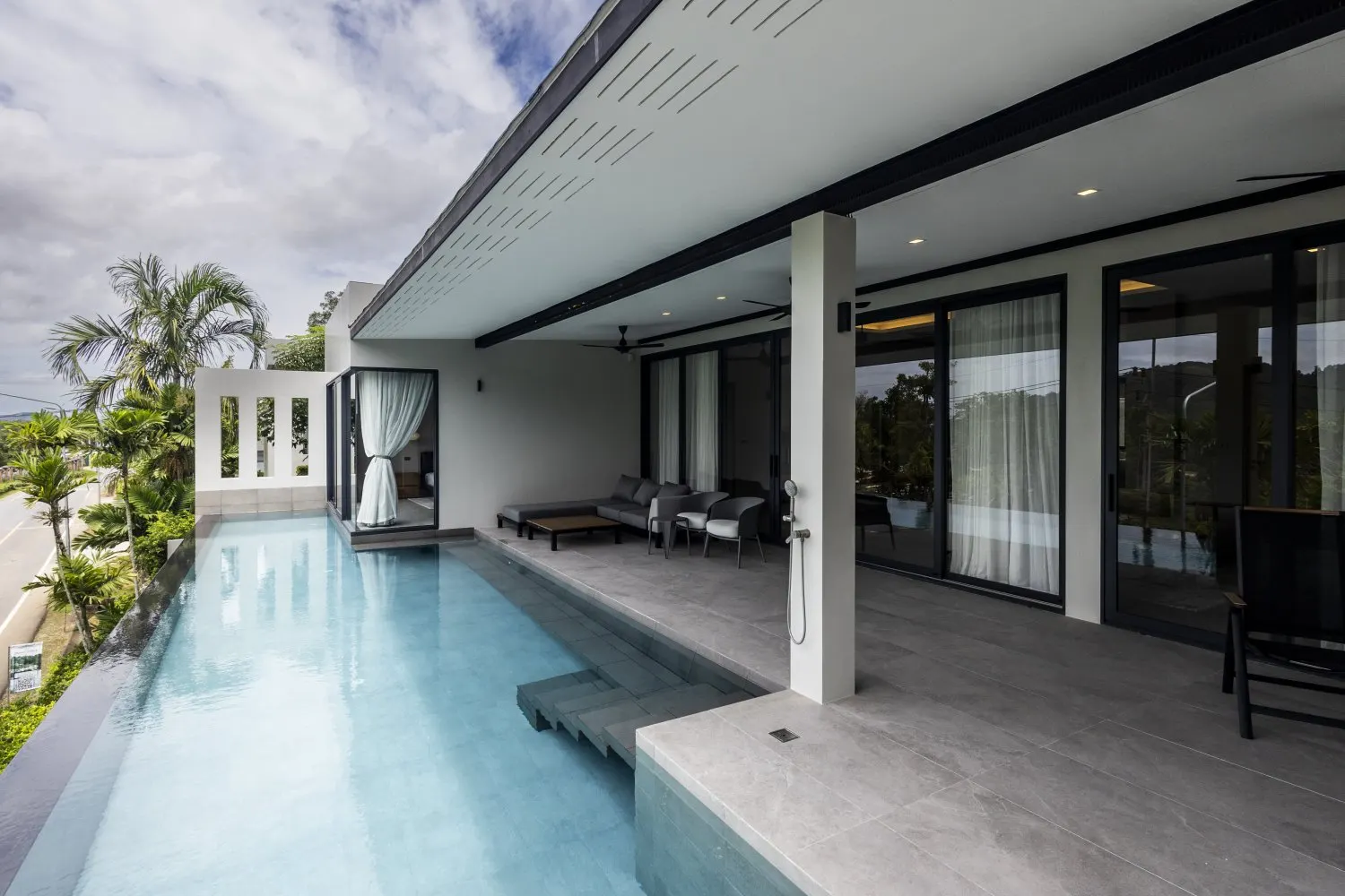 Property image - full photo 37