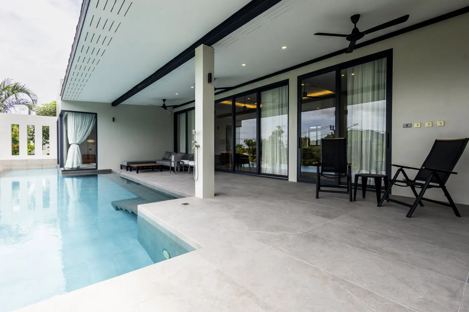 Property image - full photo 11