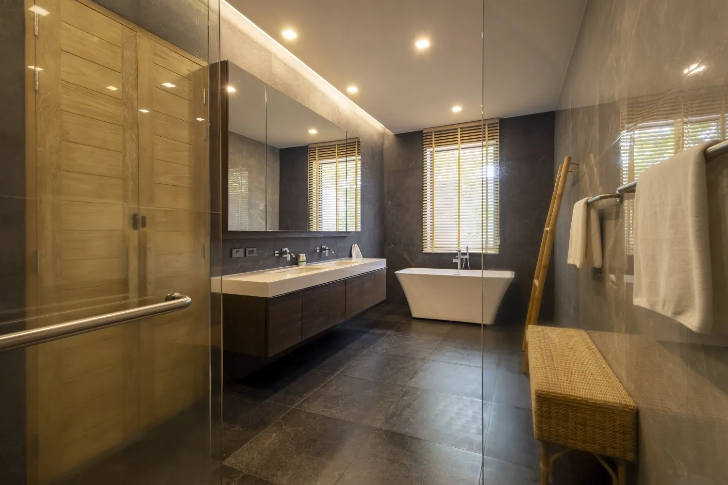 Property image - full photo 23