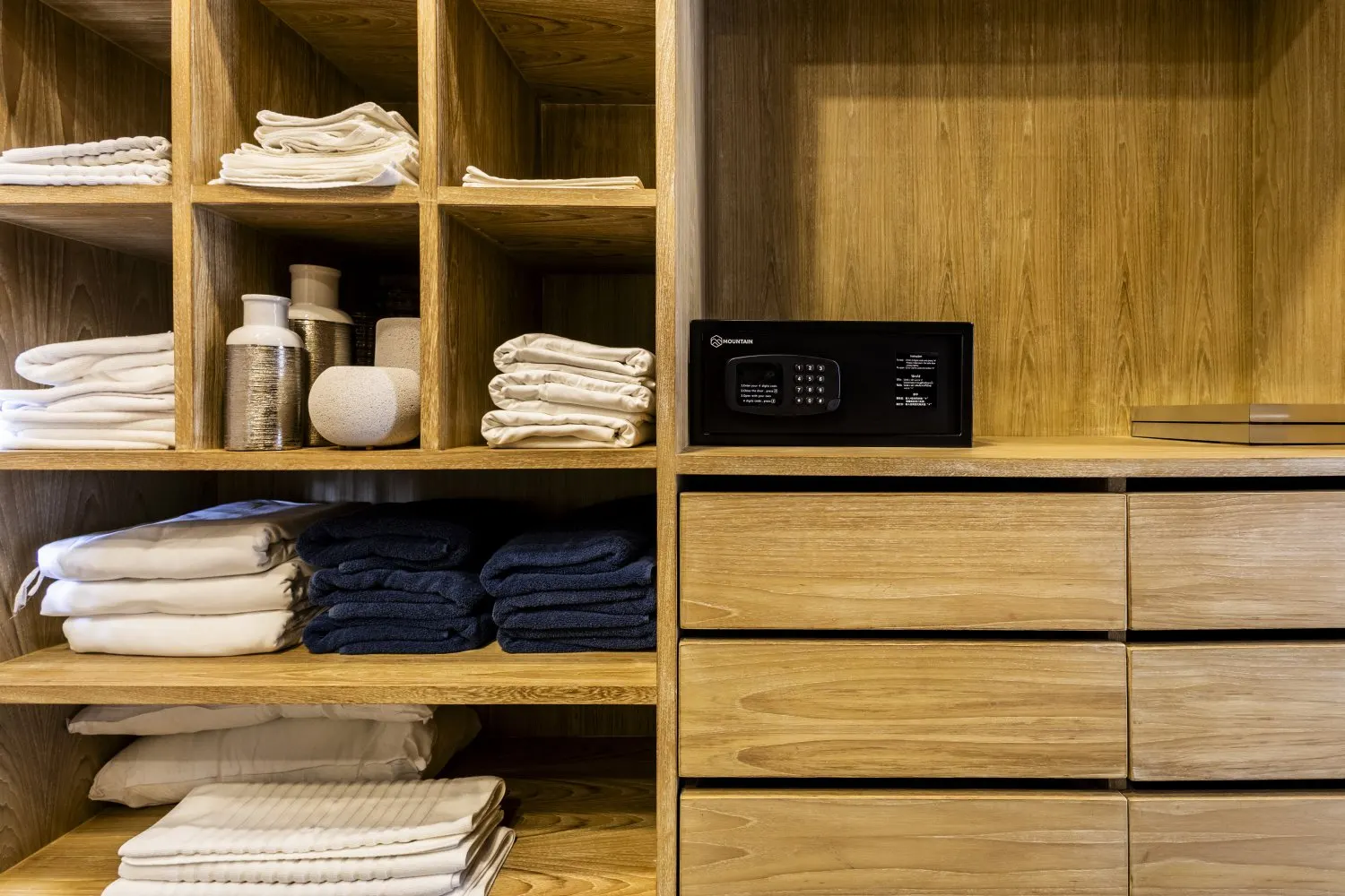 Property image - full photo 27