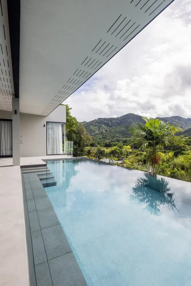 Property image - full photo 17