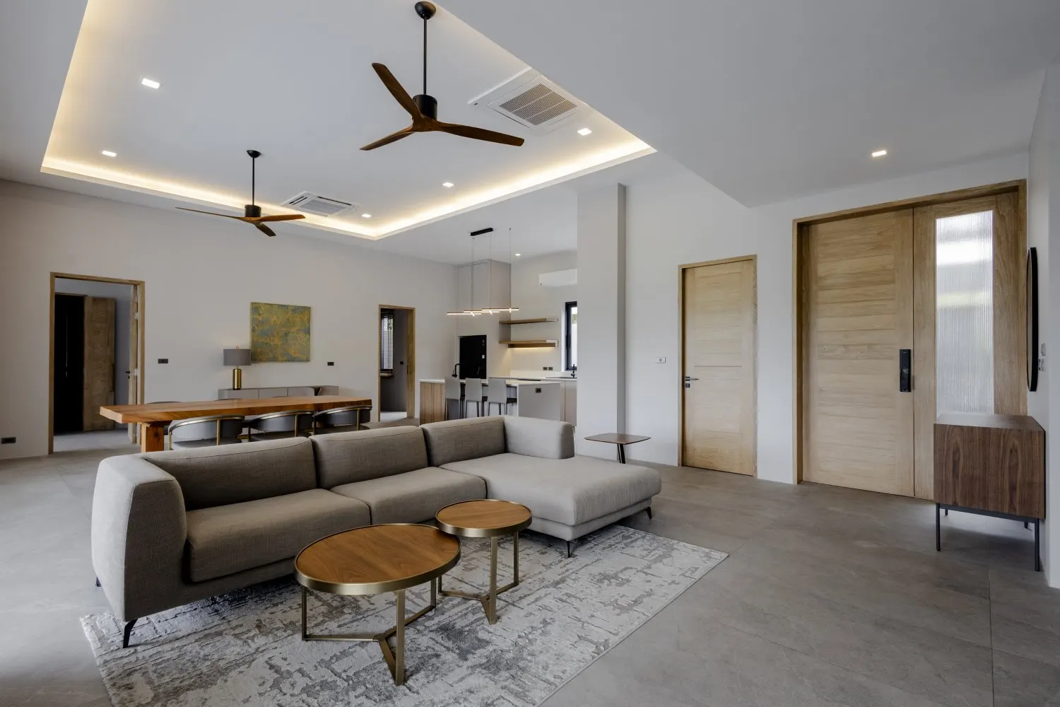 Property image - full photo 3