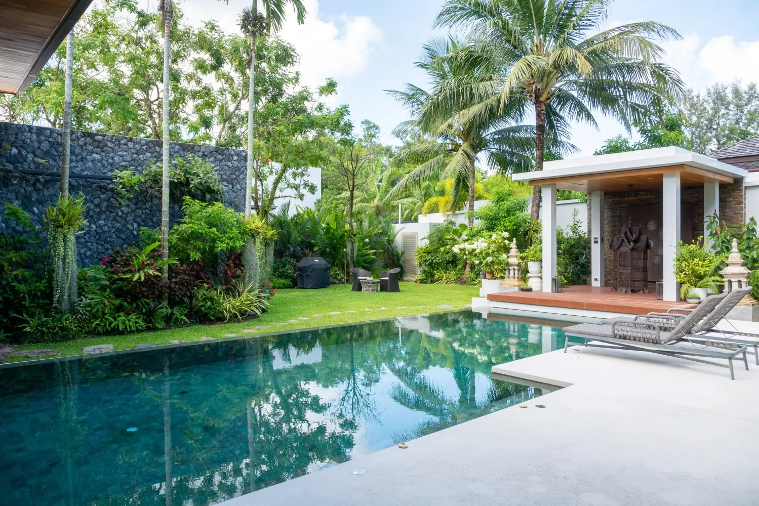 Property image - full photo 48