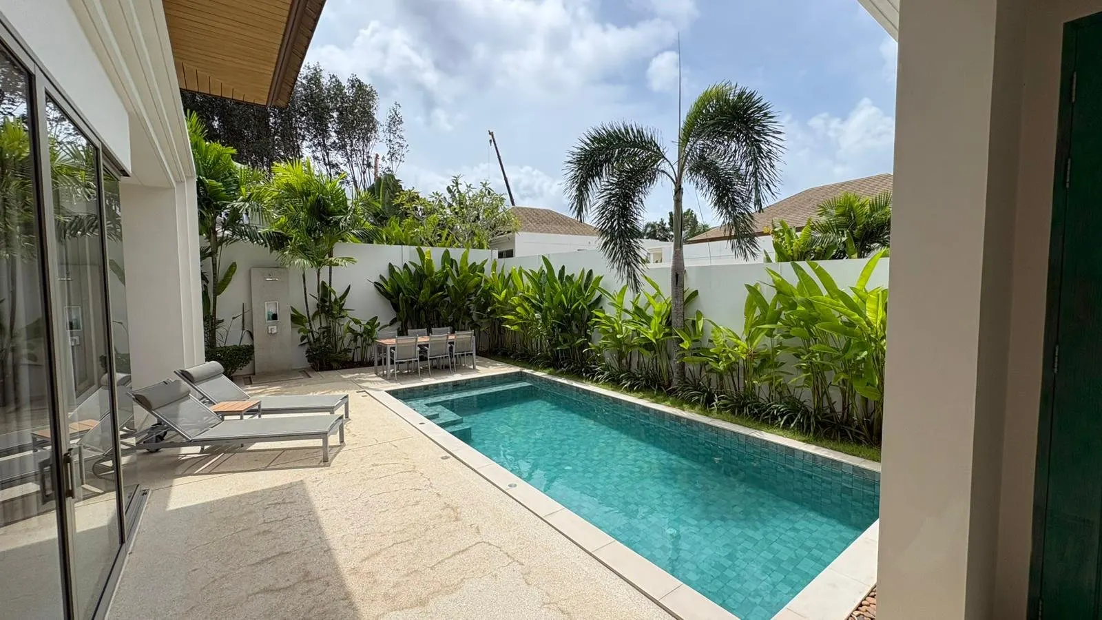 Property image - full photo 1
