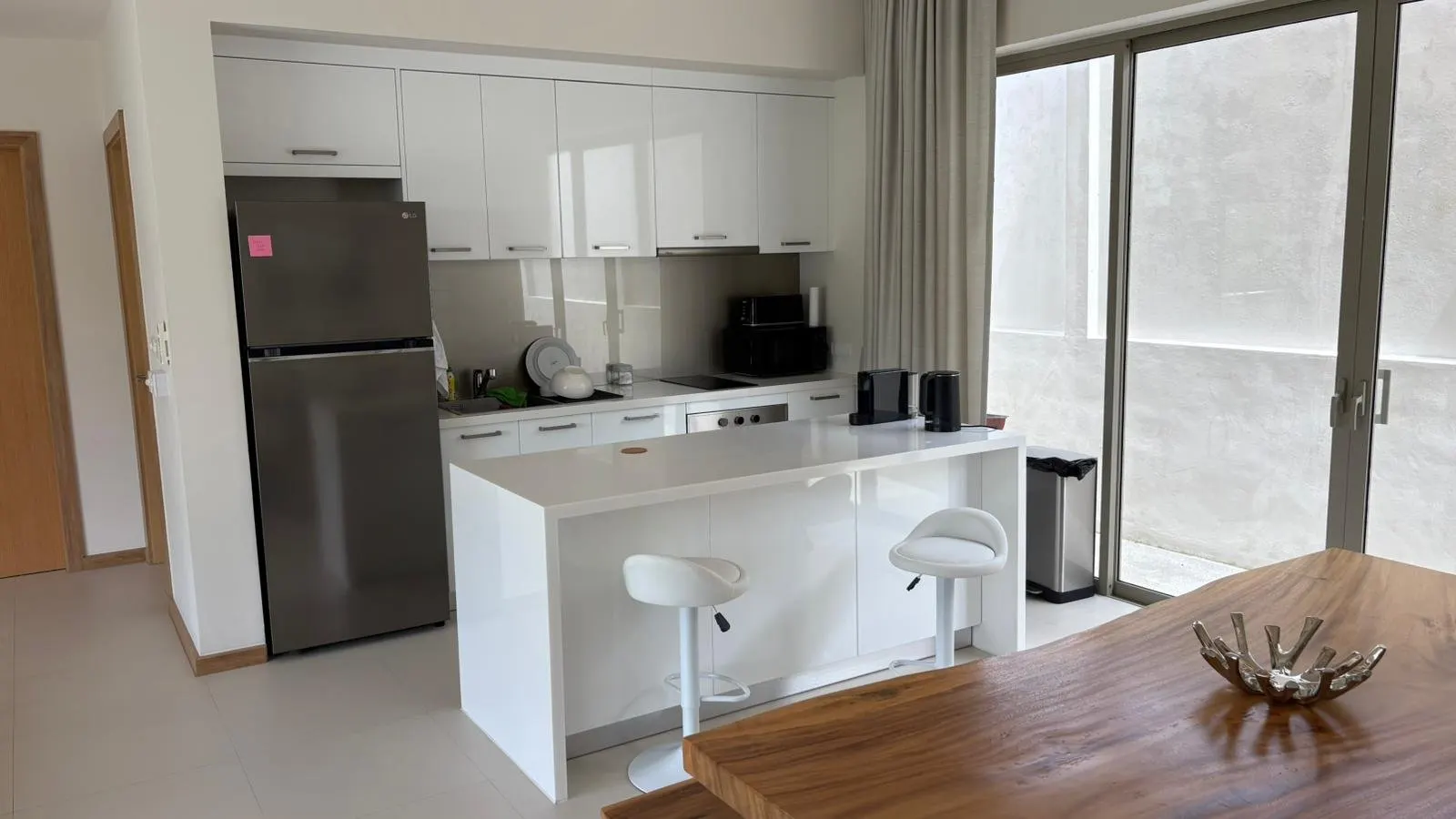 Property image - full photo 4