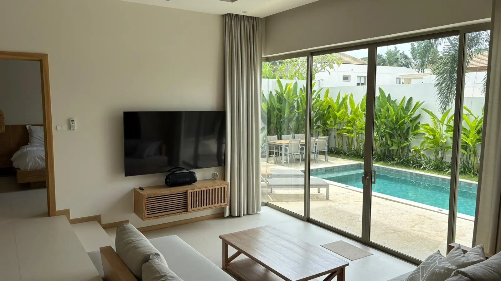 Property image - full photo 3
