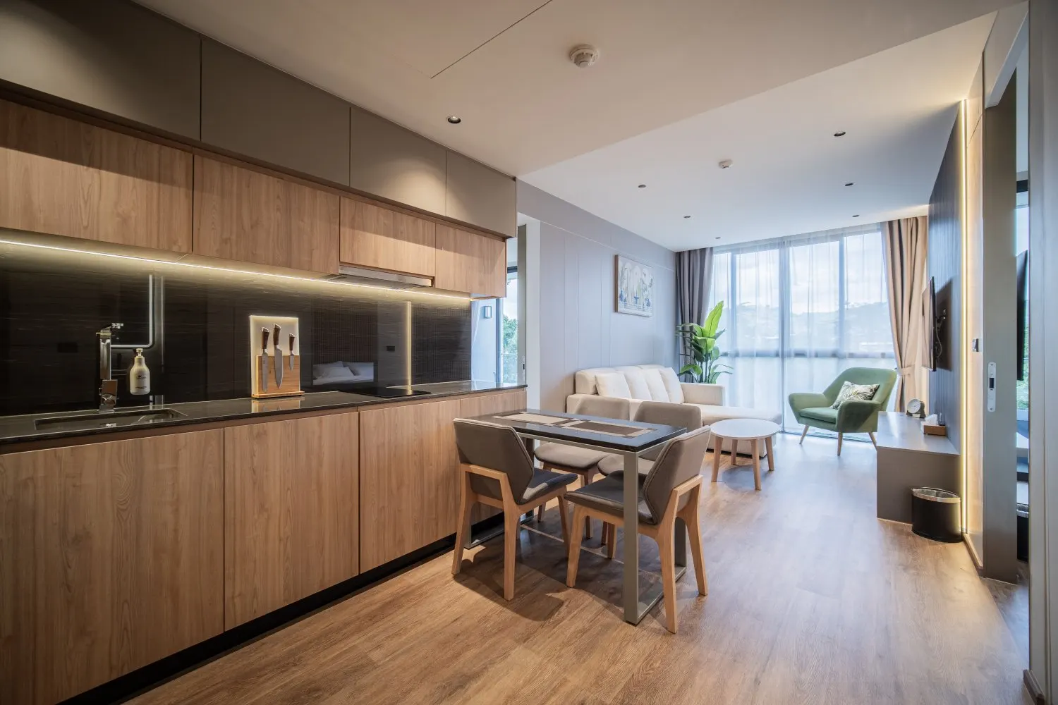 Property image - full photo 15