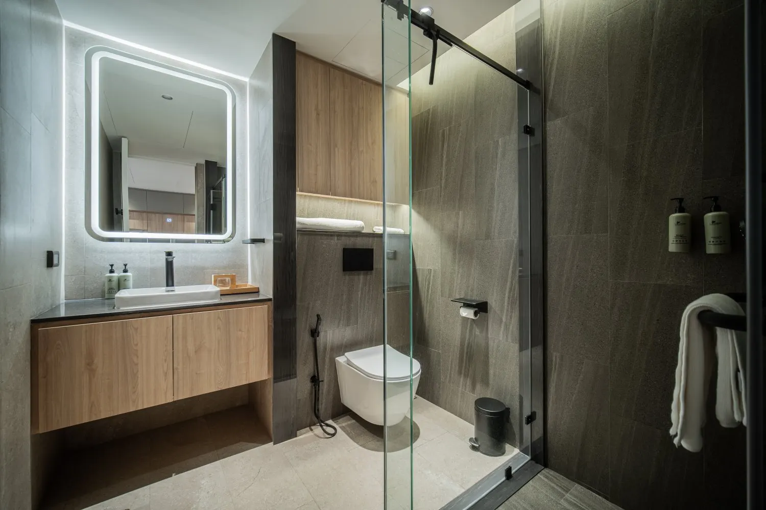 Property image - full photo 8