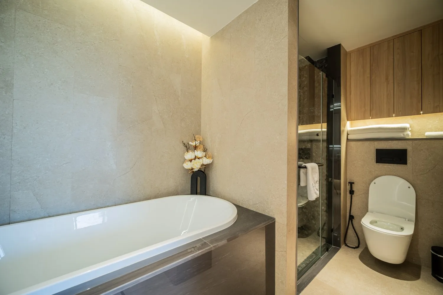 Property image - full photo 10