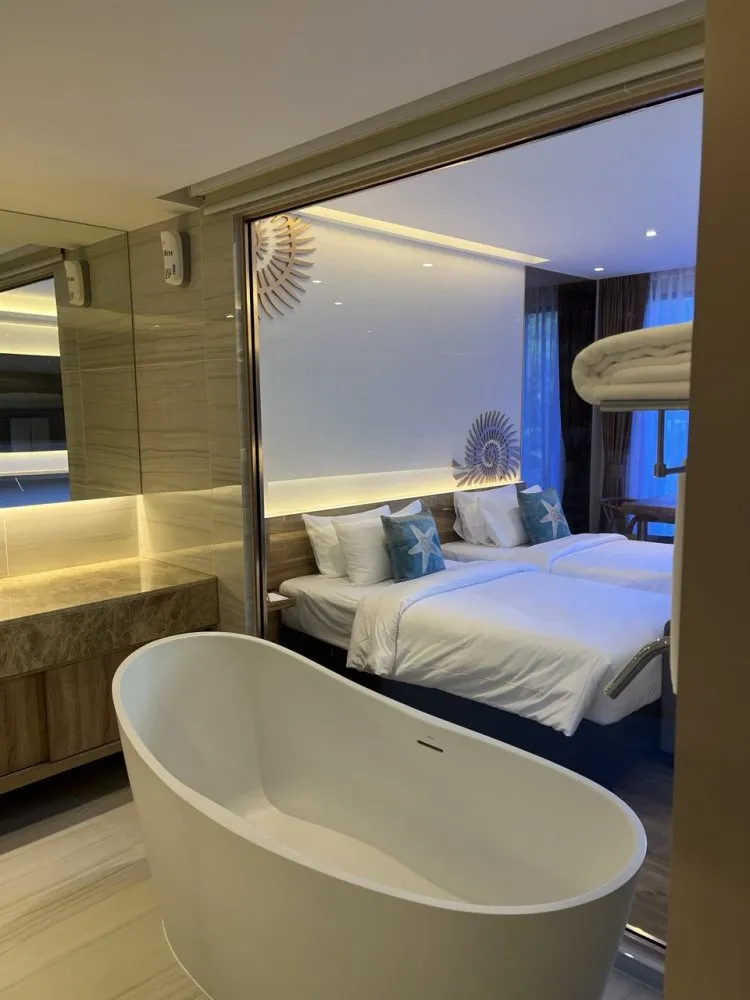Property image - full photo 3