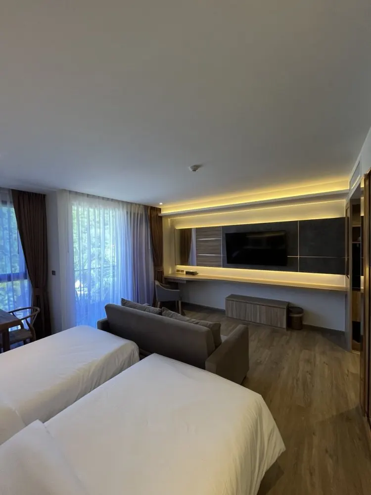 Property image - full photo 5
