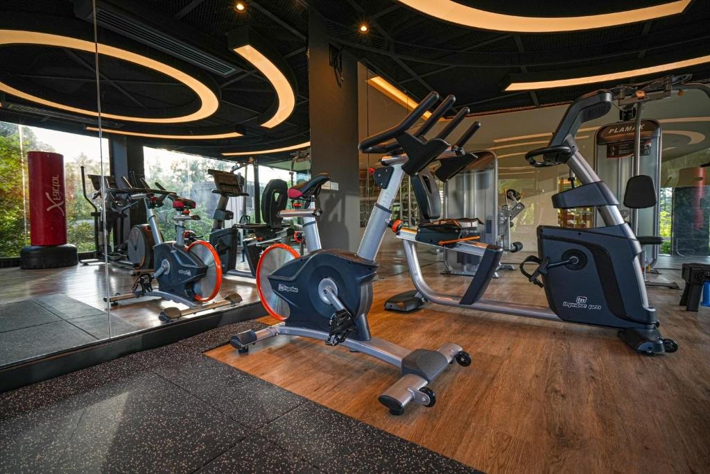 Property image - full photo 11