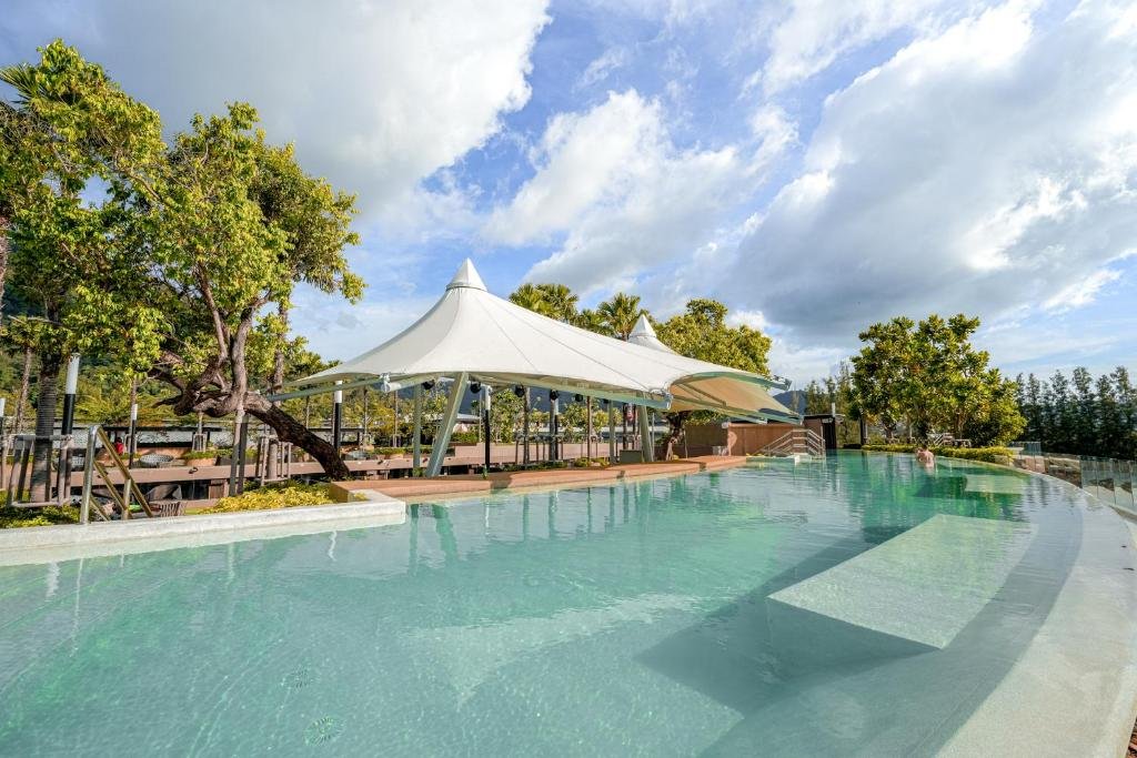 Property image - full photo 13