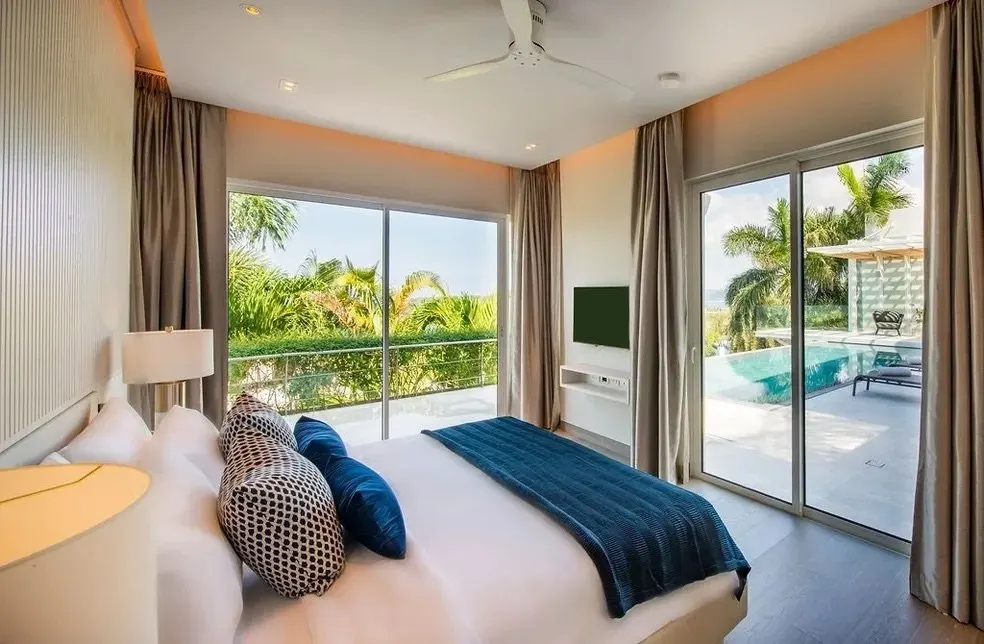 Property image - full photo 10