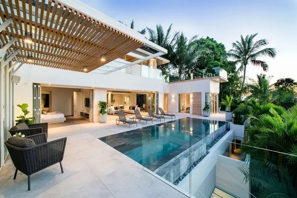 Property image - full photo 17