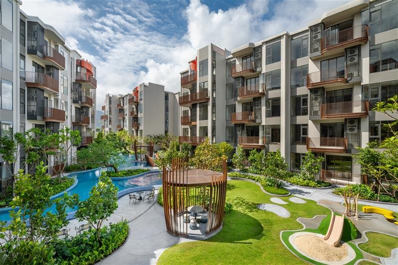 Property image - full photo 2