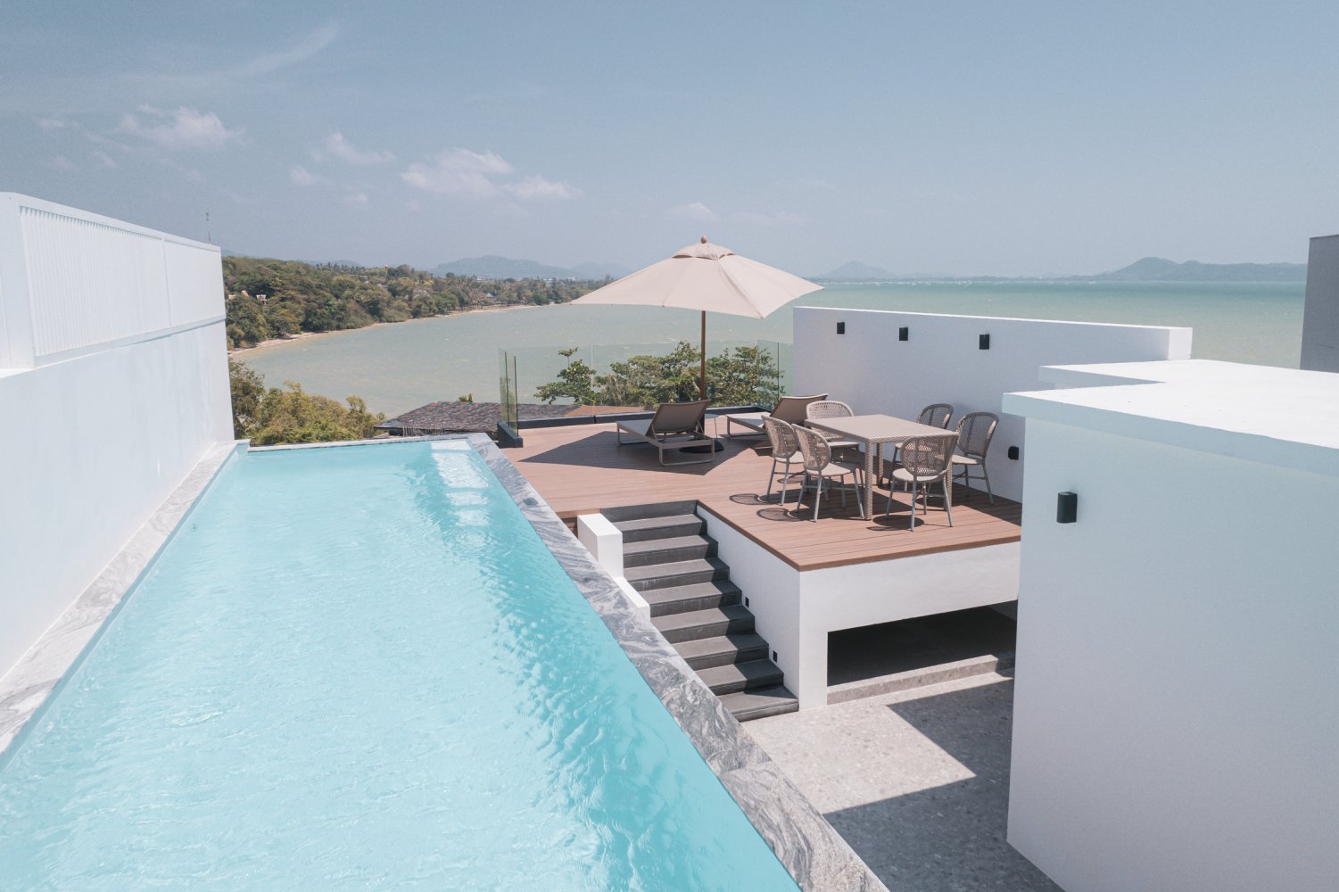 Property image - full photo 2