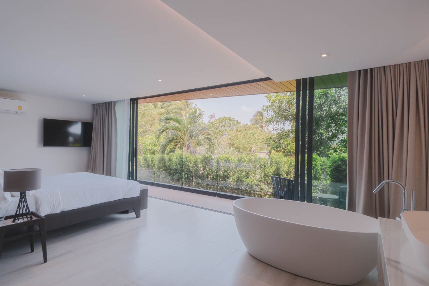 Property image - full photo 10