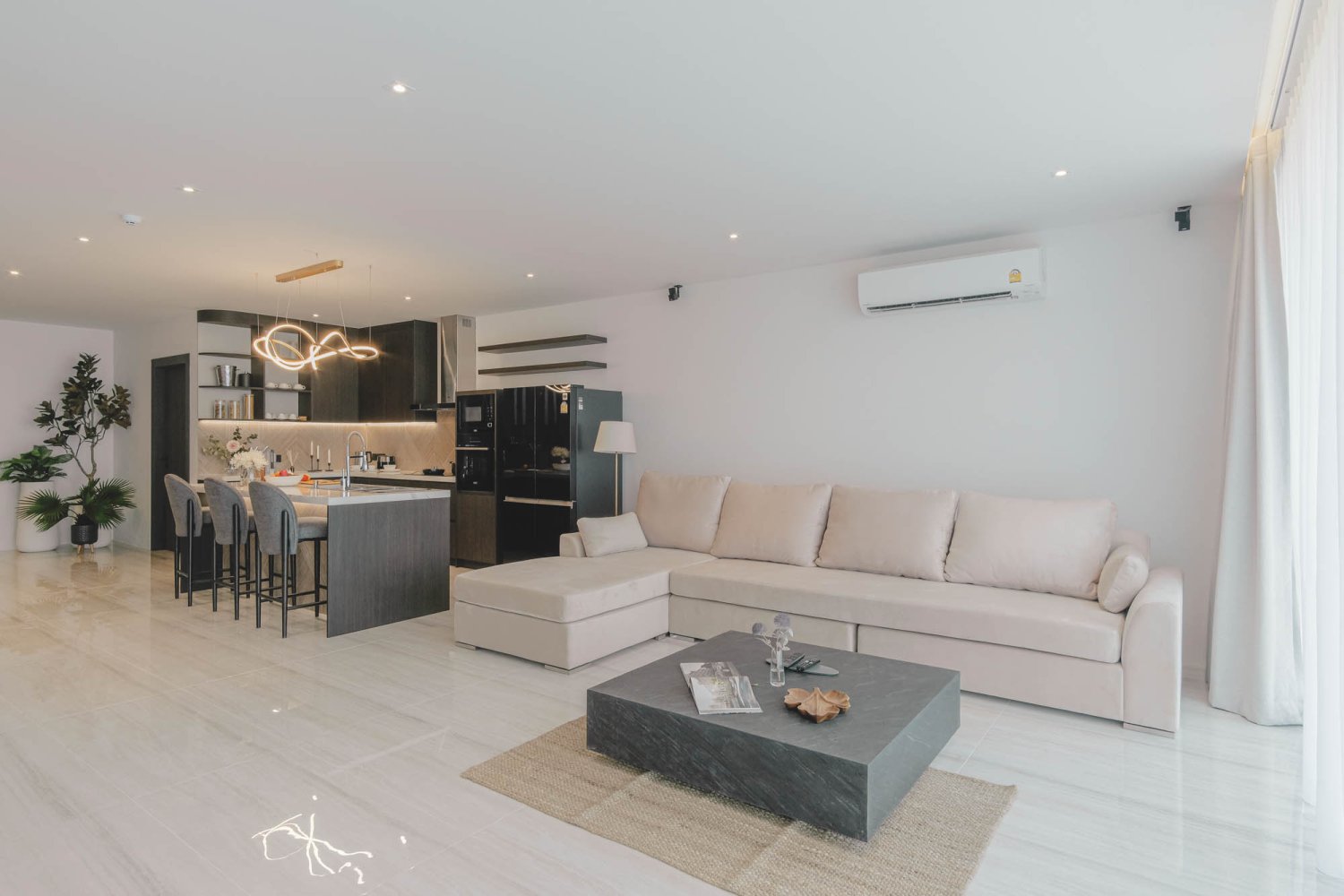 Property image - full photo 6