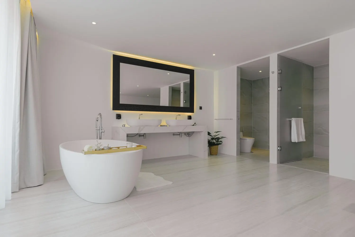 Property image - full photo 16