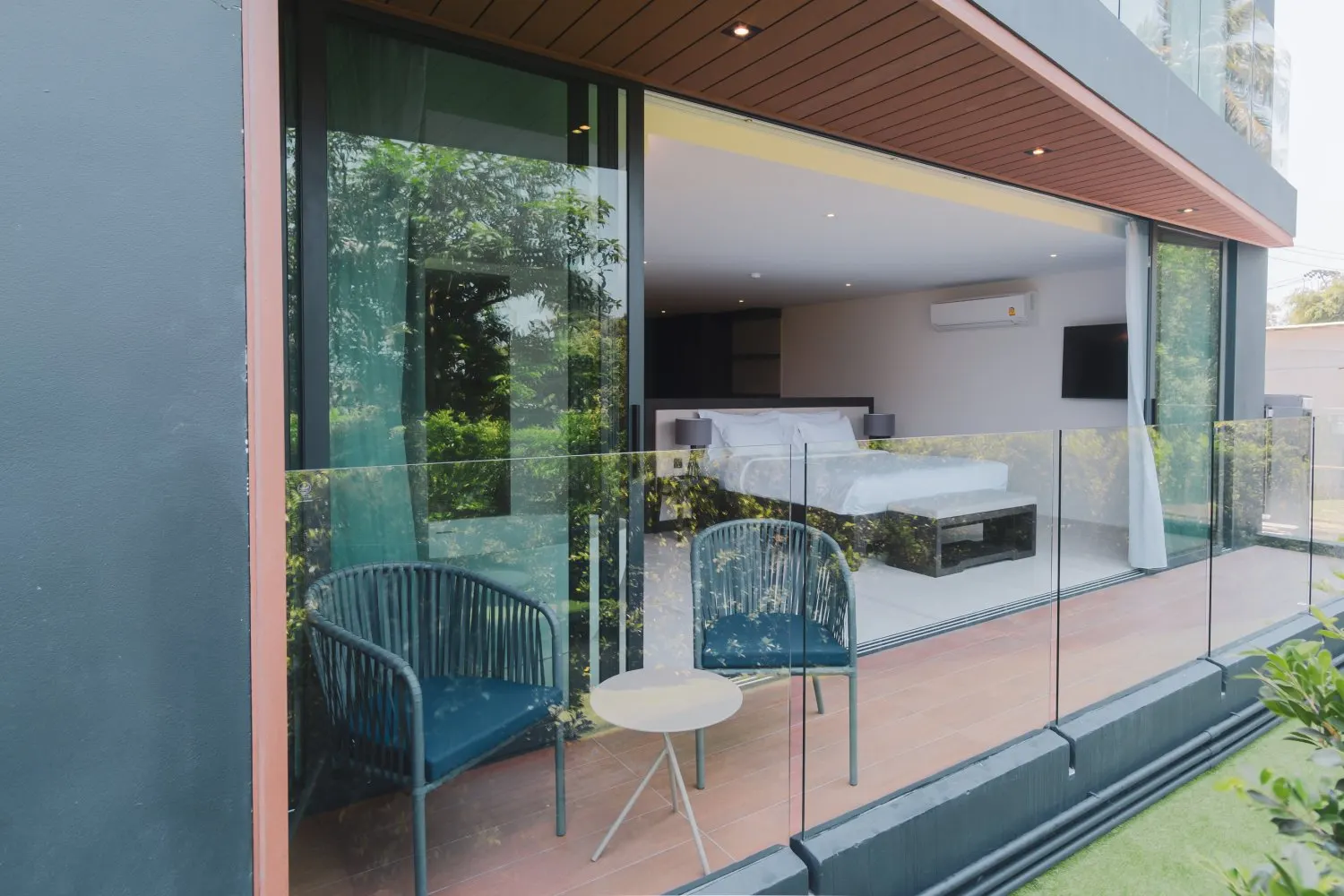 Property image - full photo 14