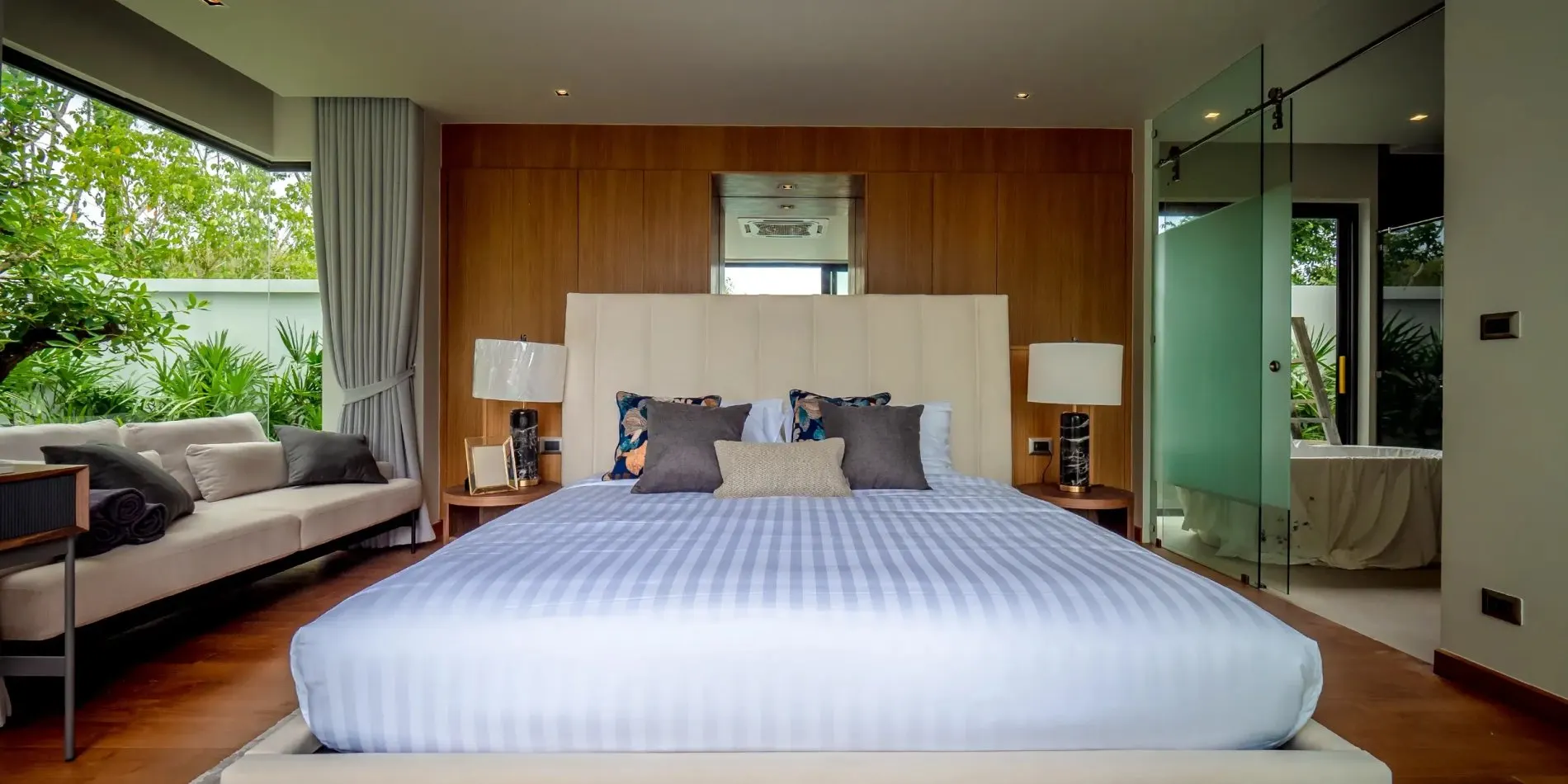 Property image - full photo 7