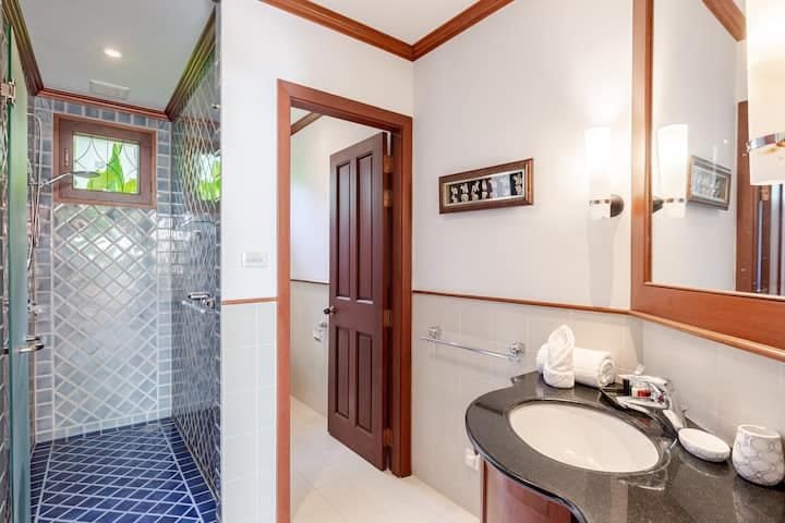 Property image - full photo 15