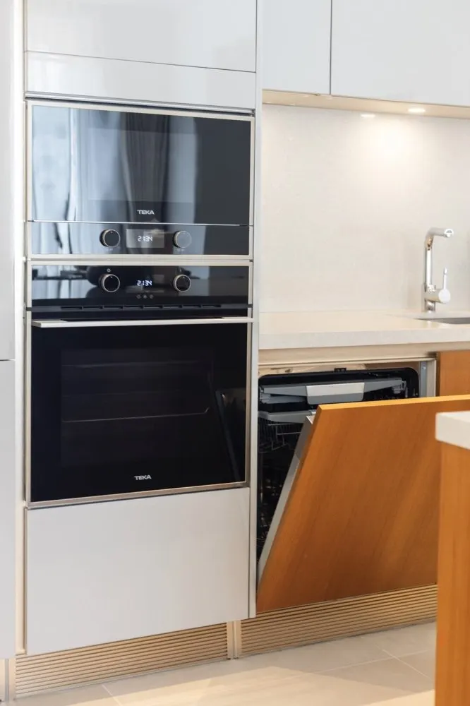 Property image - full photo 8