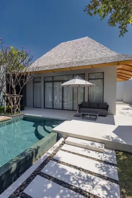 Property image - full photo 2