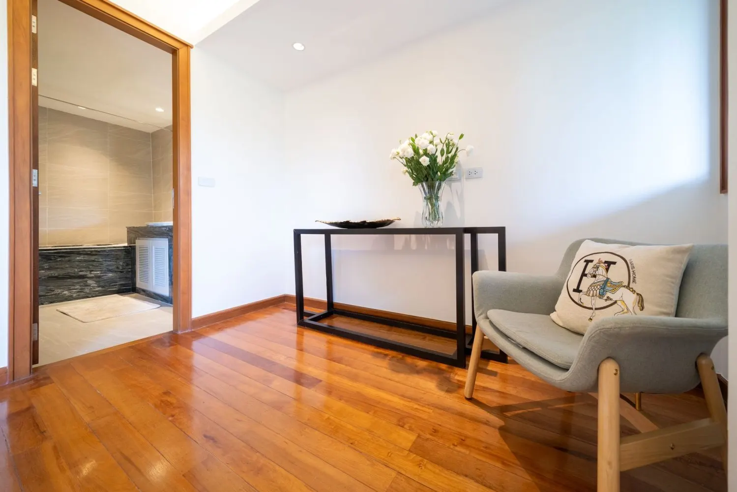 Property image - full photo 12