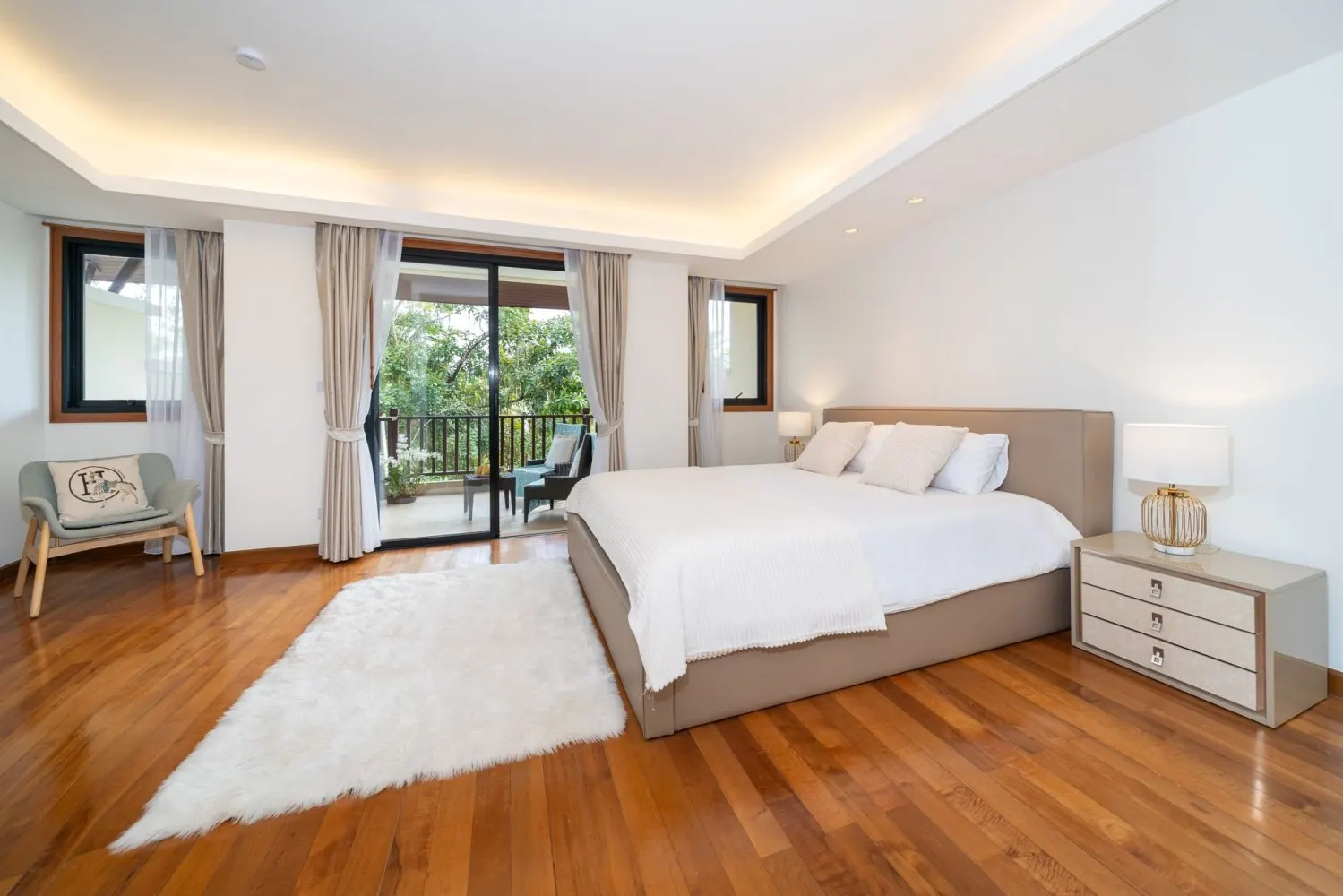 Property image - full photo 10