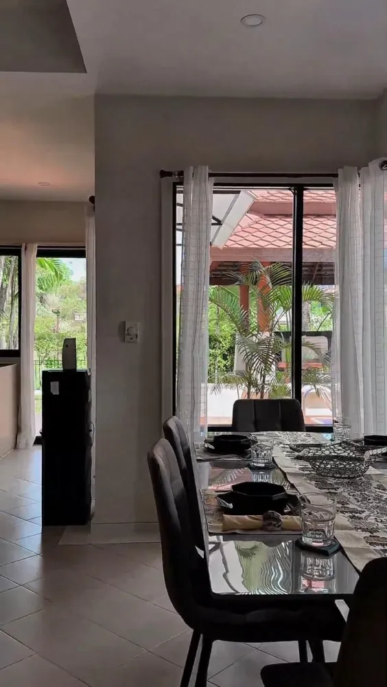 Property image - full photo 6