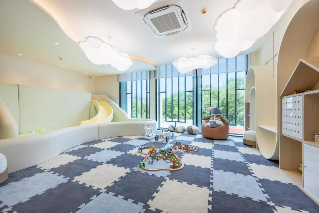 Property image - full photo 14