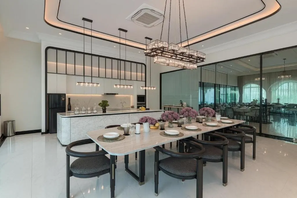 Property image - full photo 18