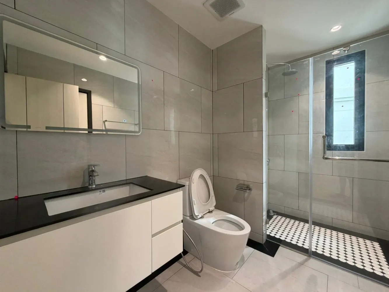 Property image - full photo 8