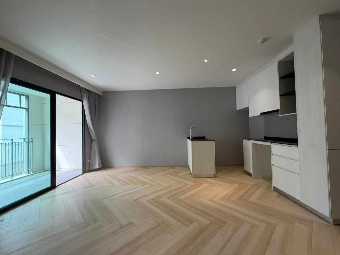 Property image - full photo 12