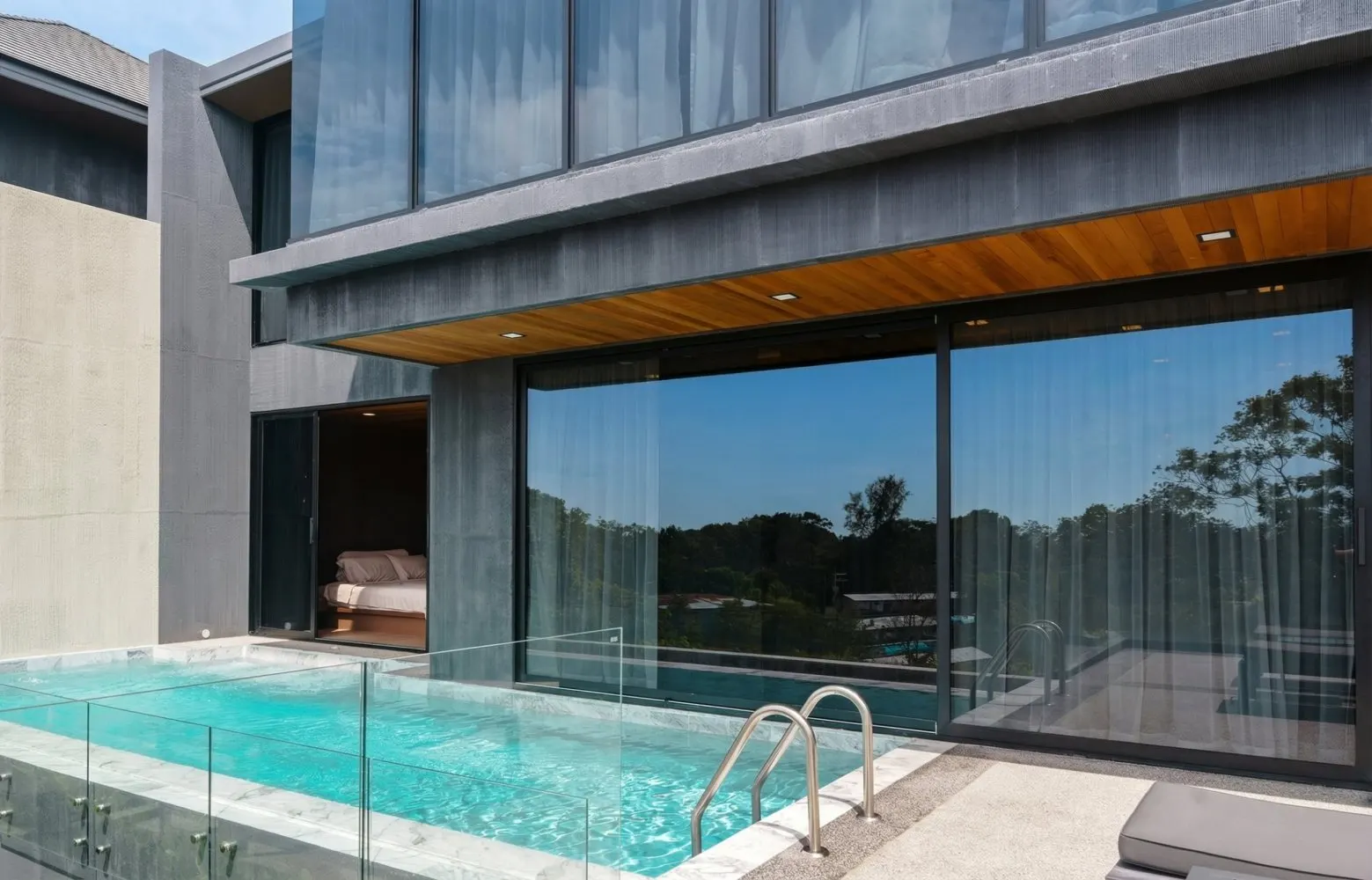 Property image - full photo 1
