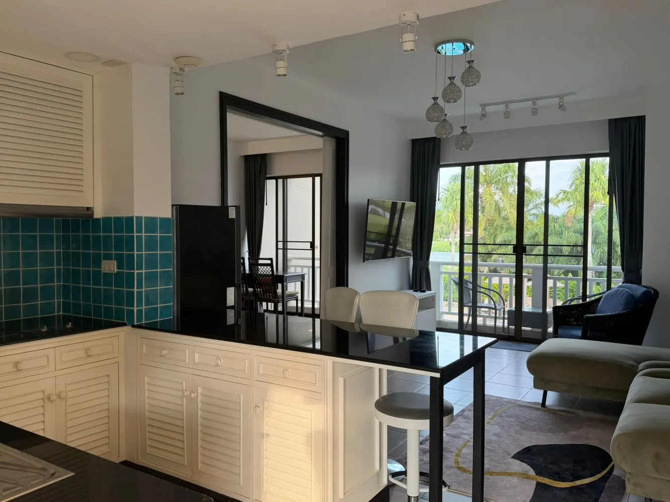 Property image - full photo 3