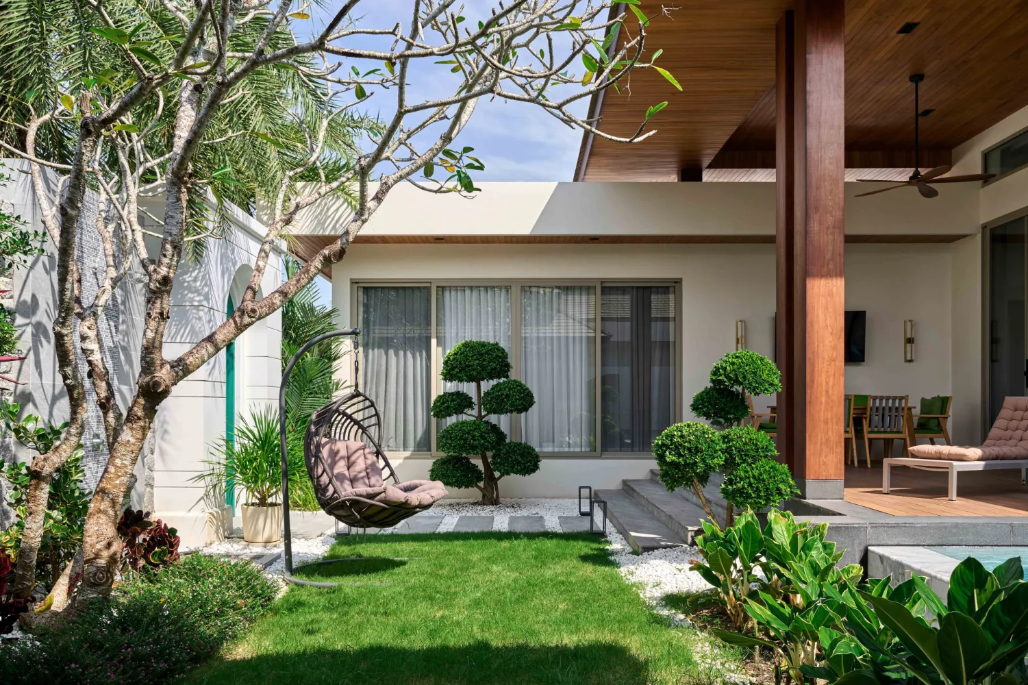 Property image - full photo 2