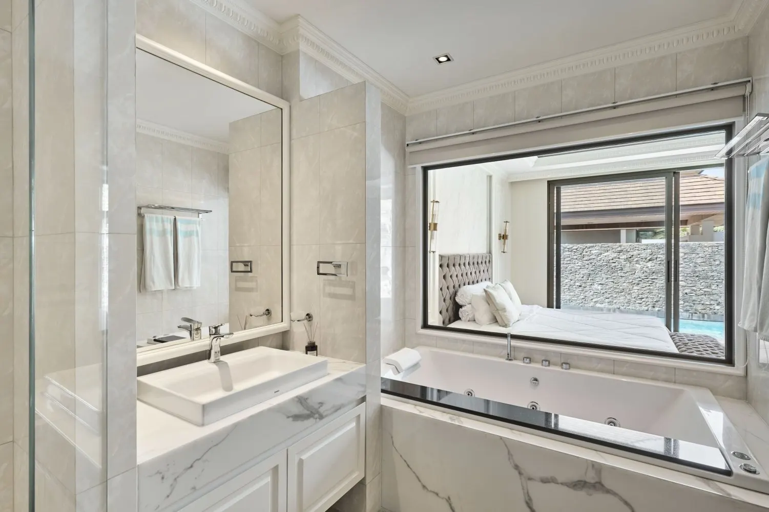 Property image - full photo 12