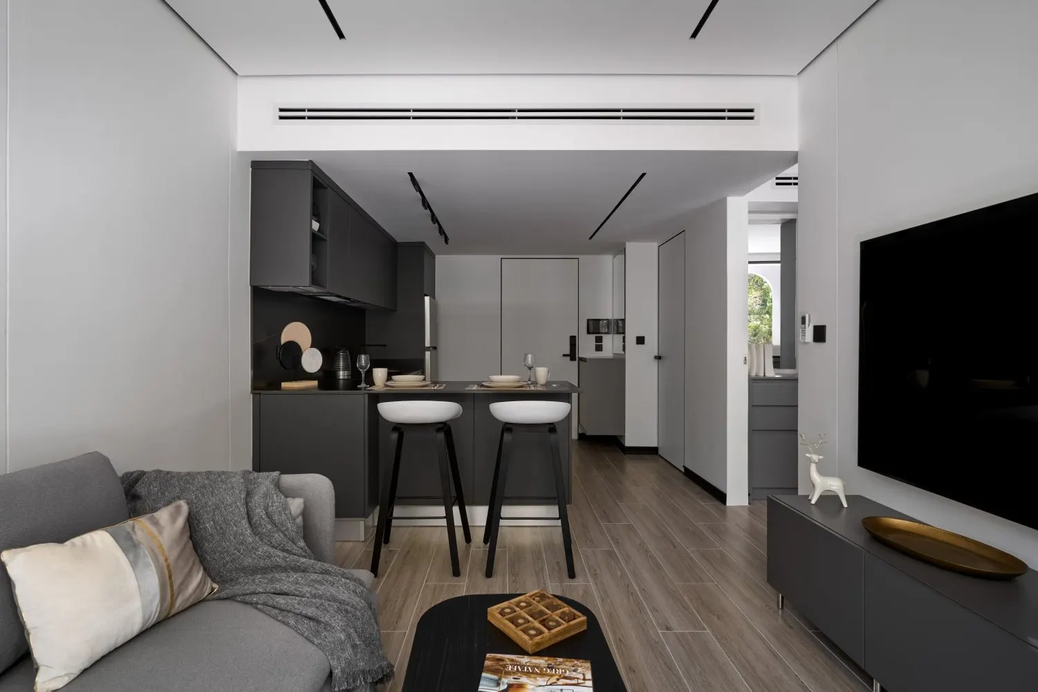 Property image - full photo 4