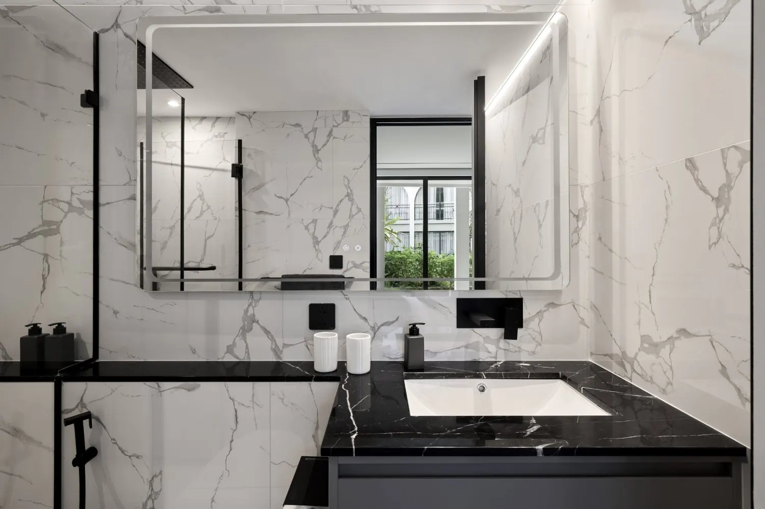 Property image - full photo 4