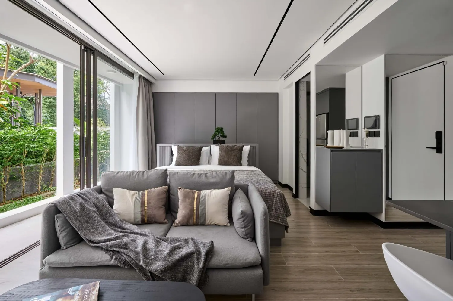 Property image - full photo 1
