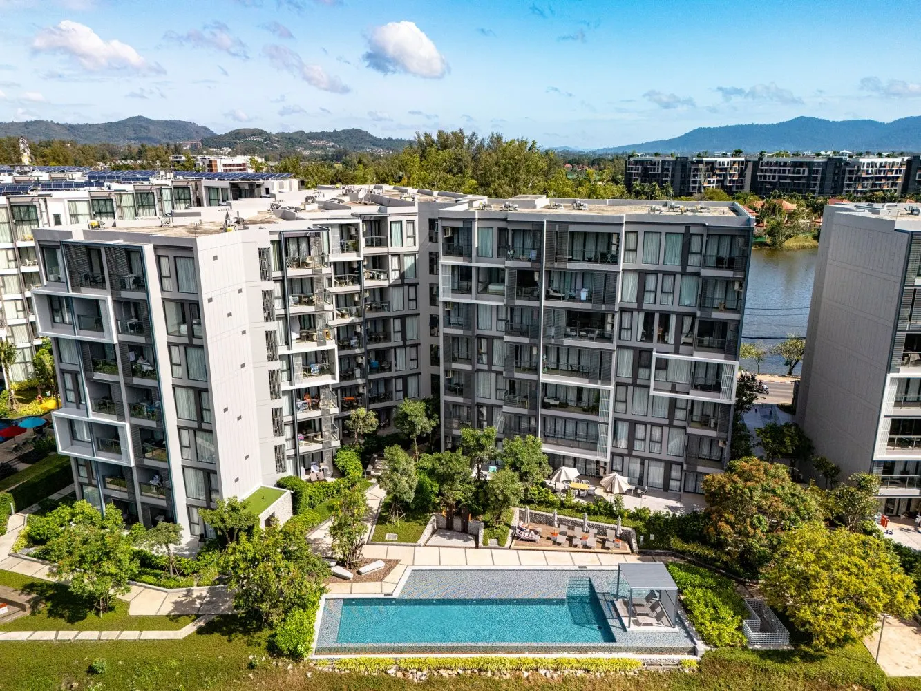 Property image - full photo 32