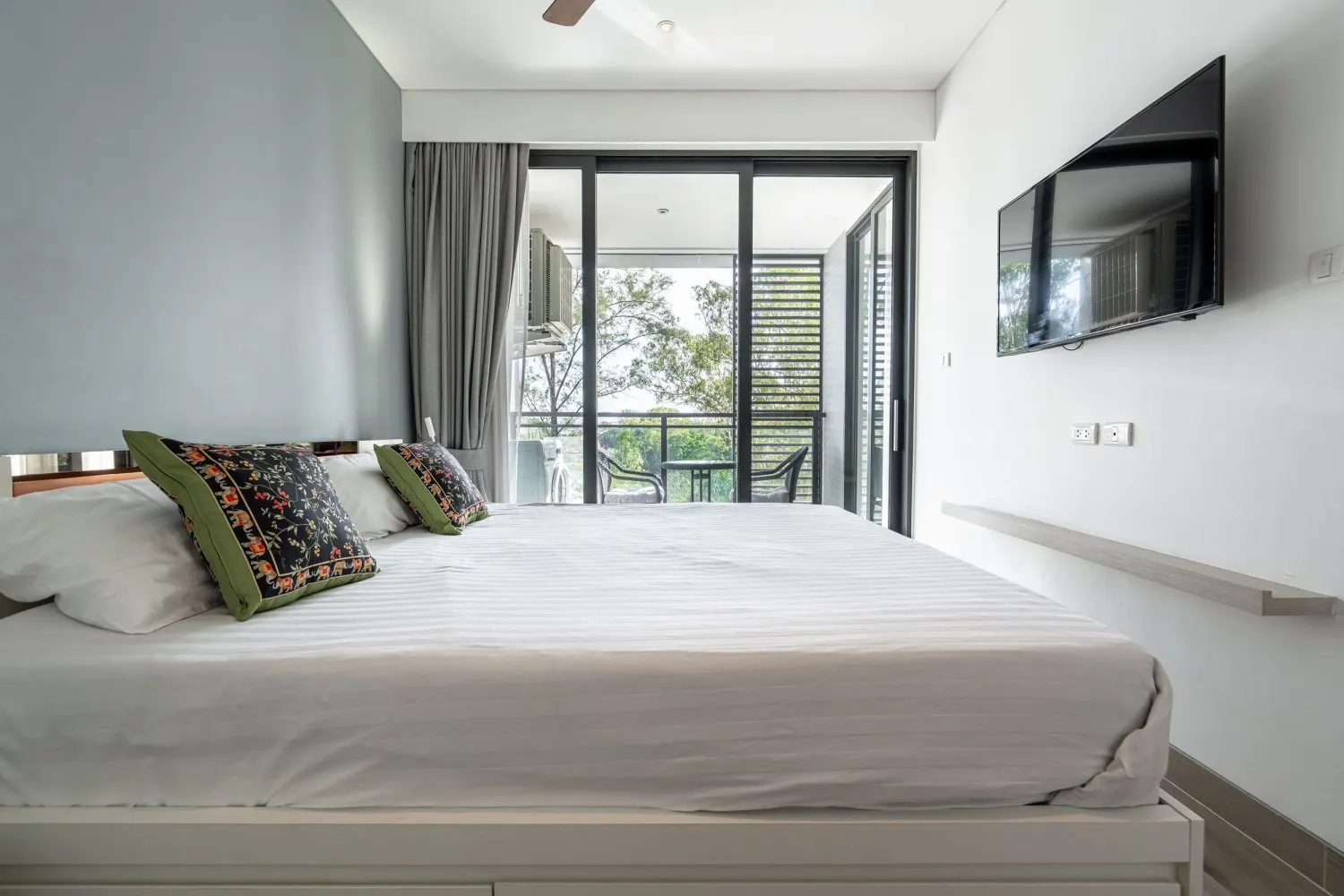 Property image - full photo 14