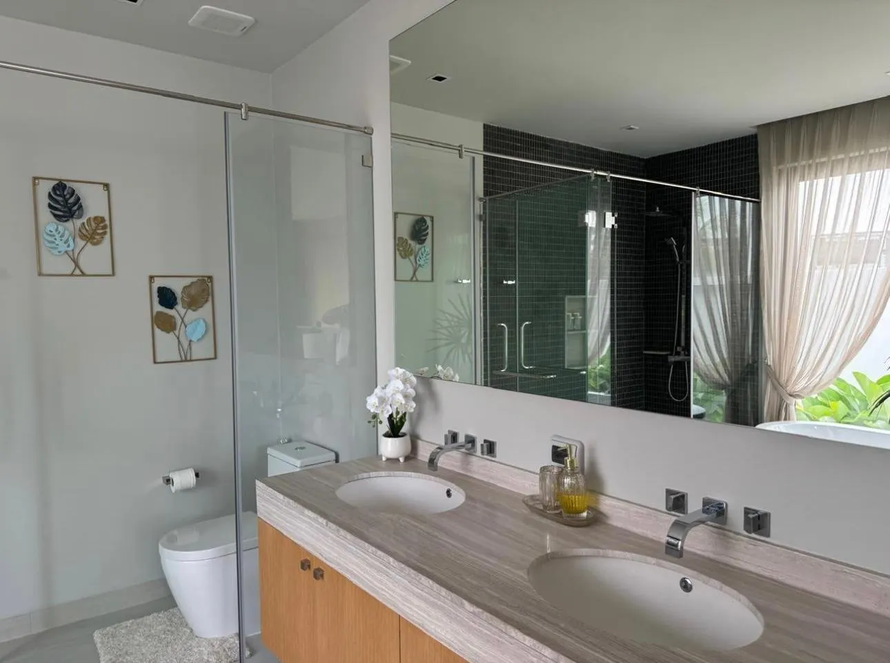 Property image - full photo 8