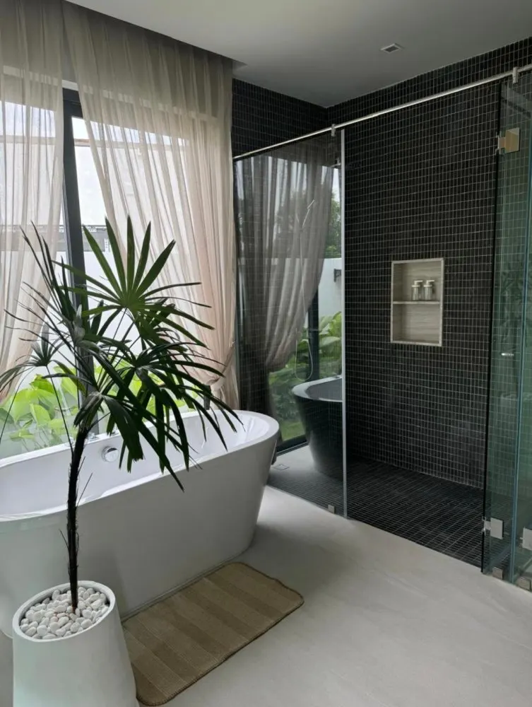 Property image - full photo 9