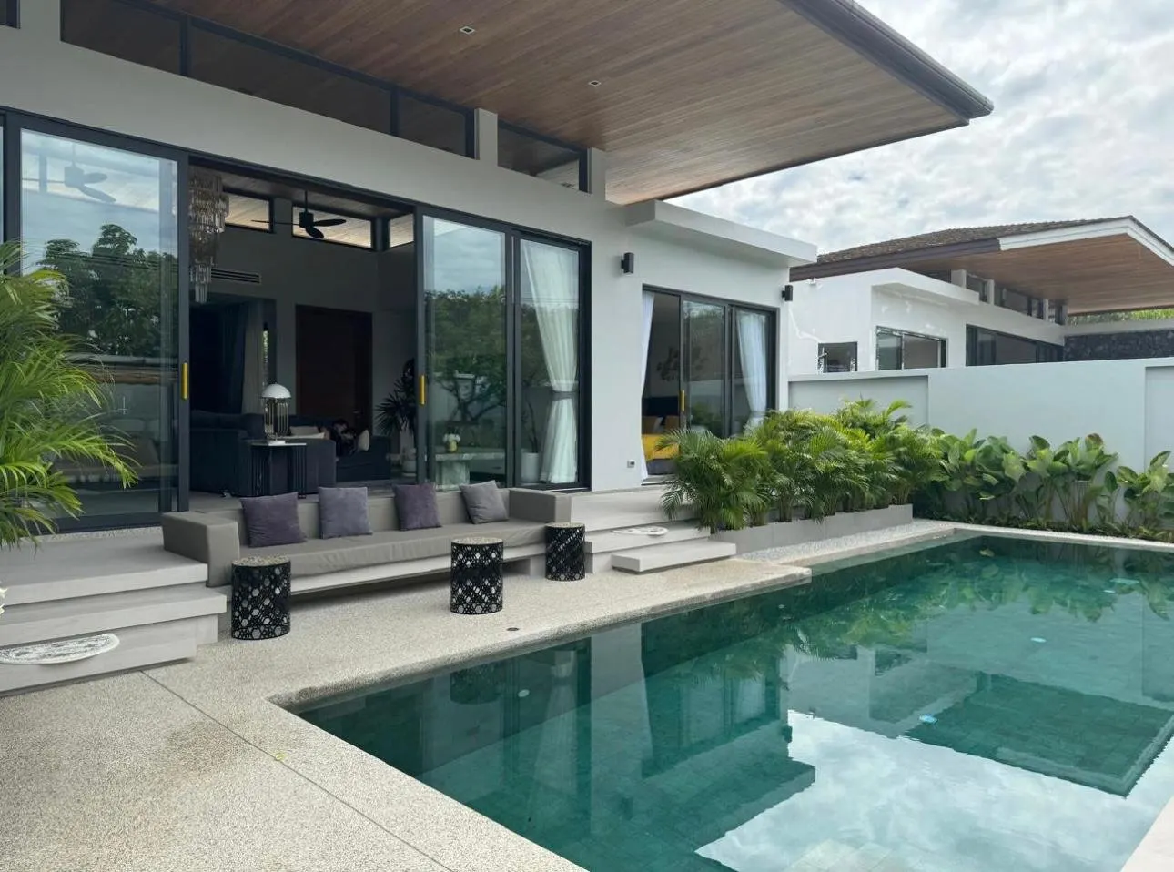 Property image - full photo 1
